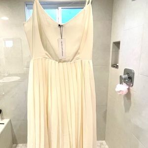 Cupcakes and Cashmere, size 6